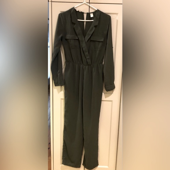 ☀️ Rebellion Olive Green Jumpsuit Size M - Picture 1 of 10